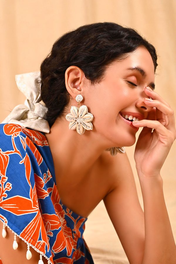 Floral Shells Beaded Earrings - Image 2