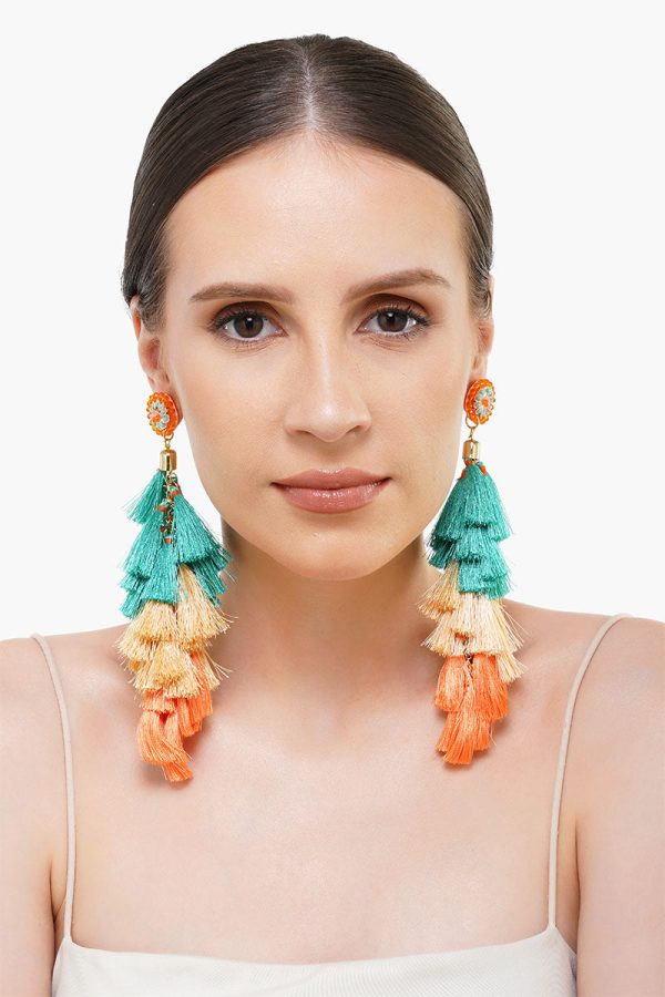 Charming Tassels Hanging Earrings - Image 3